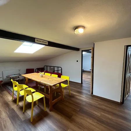 Fabrika & Cifra Gallery Apartman