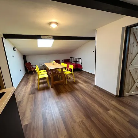 Fabrika & Cifra Gallery Apartman Doubice